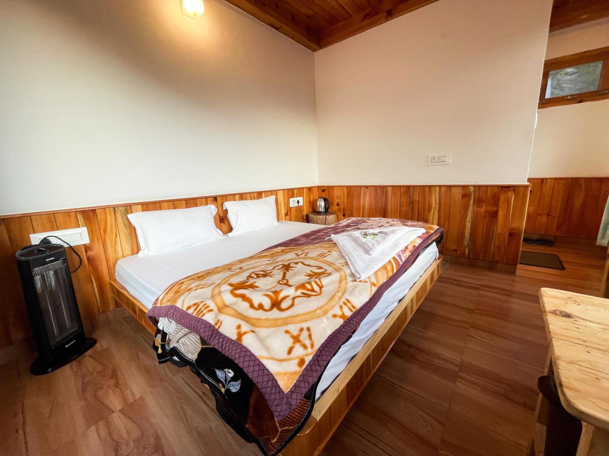Hotel Singing Woods Kutla Kulu Exterior foto